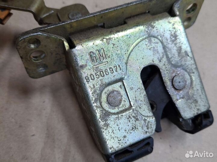 Замок двери багажника Opel Vectra B Astra G