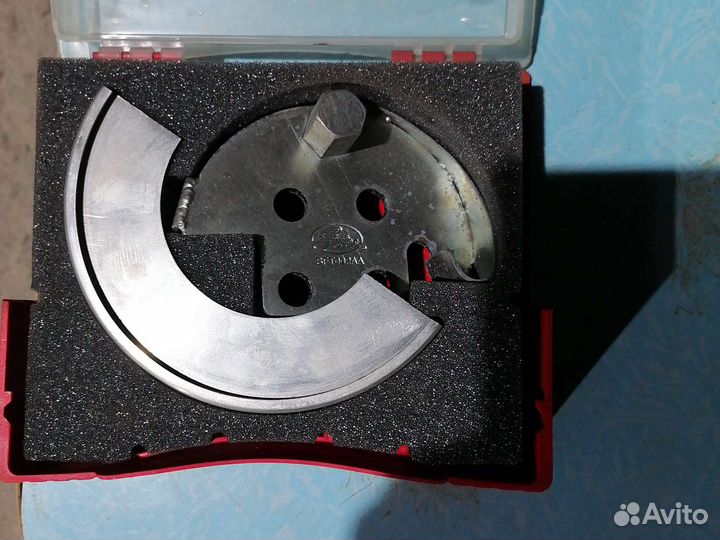 Натяжитель ремней навесного оборудования