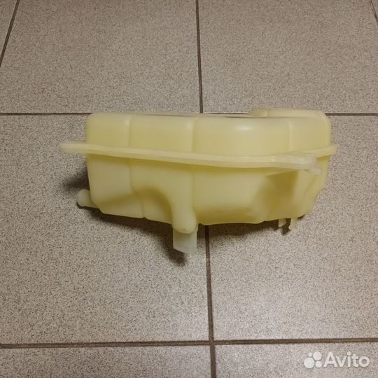 Расширительный бачок A4/ Passat B5