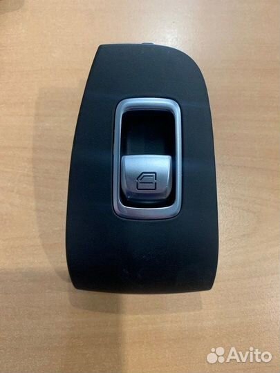Кнопка стеклоподъемника Mercedes-Benz S-Class W222