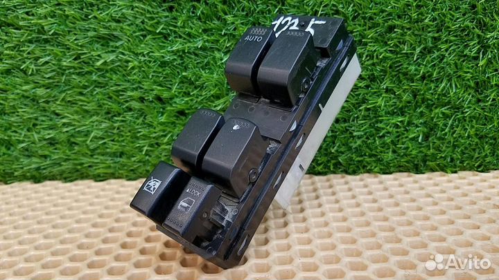 Блок управления стеклоподъемниками Suzuki Sx4 GYA