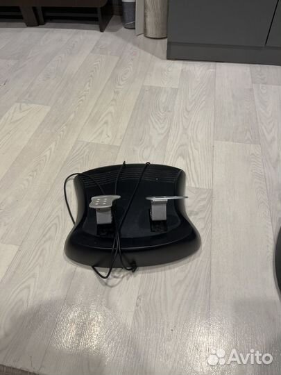 Игровой руль с педалями