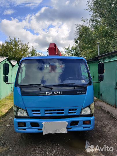 Isuzu NQR75 с КМУ, 2010