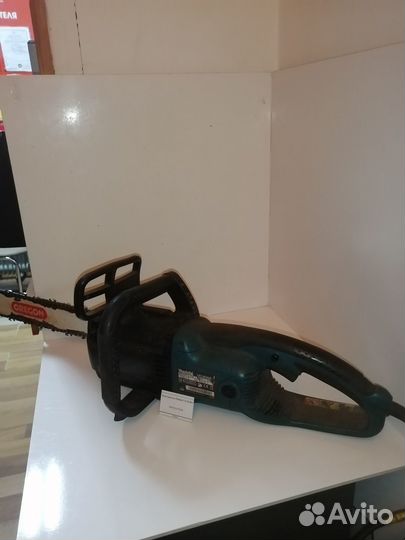 Электропила Makita UC3530A