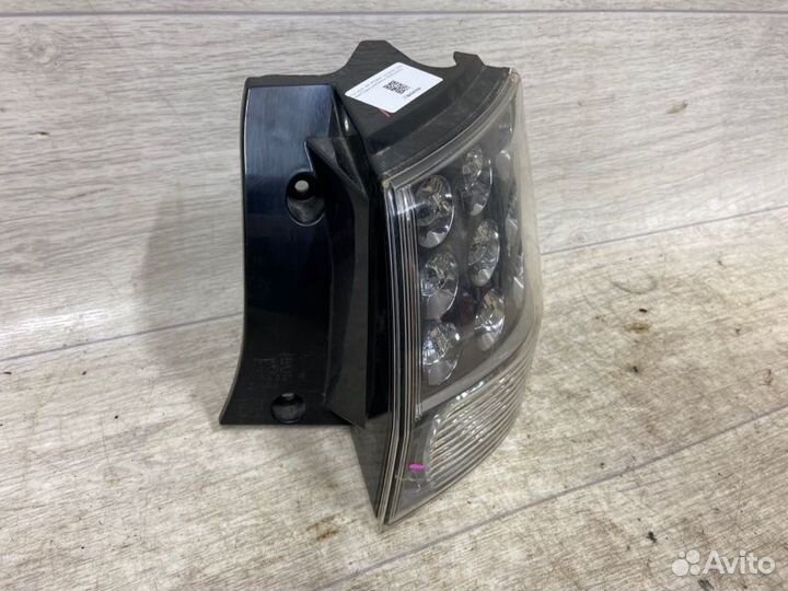 Фонарь задний правый Mitsubishi Outlander Xl 2007