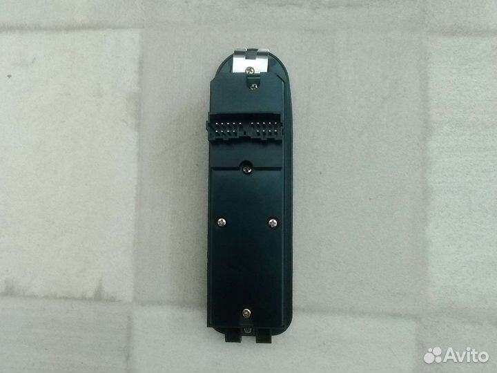 Блок управления стекол Mitsubishi Carisma 95-06г