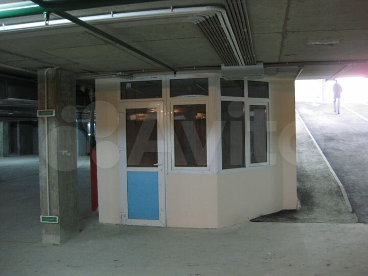 Машиноместо, 18 м²