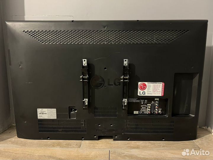Телевизор LG 42 дюйма
