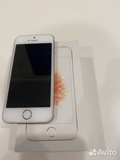 iPhone SE, 32 ГБ