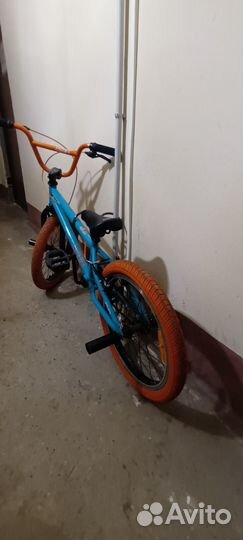 Трюковой велосипед BMX