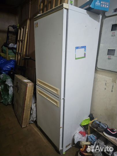 Холодильник бу stinol