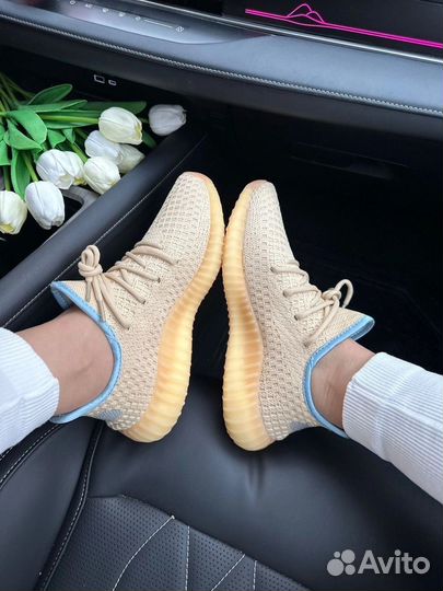 Кроссовки Adidas Yeezy Boost 350 женские