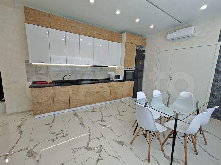 2-к. квартира, 98 м², 3/3 эт.