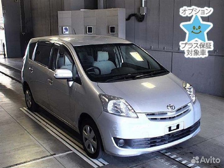 Фонарь задний правый Toyota Passo sette M502E