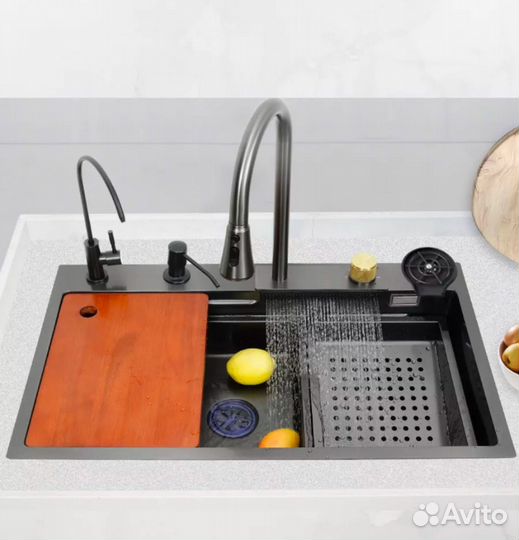 Многофункциональная мойка с водопадом