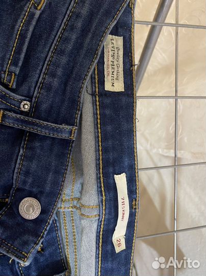 Джинсы levis 711