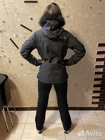 Горнолыжный костюм женский