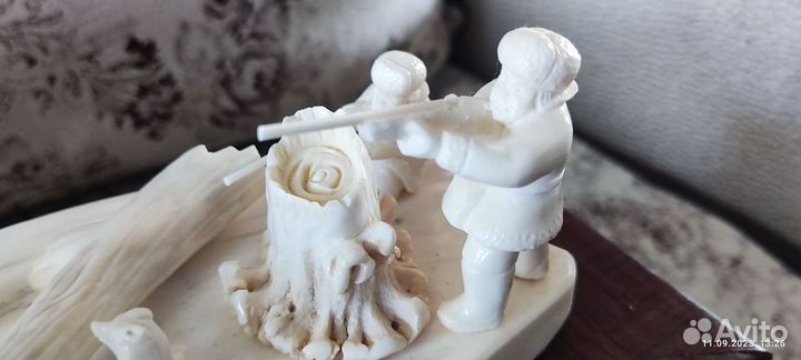 Изделие из кости 