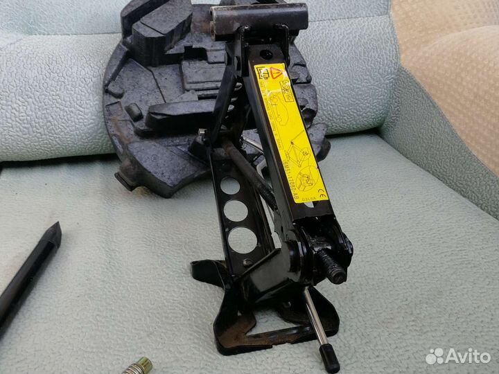 Домкрат, балонник, крюк форд фокус, Ford focus