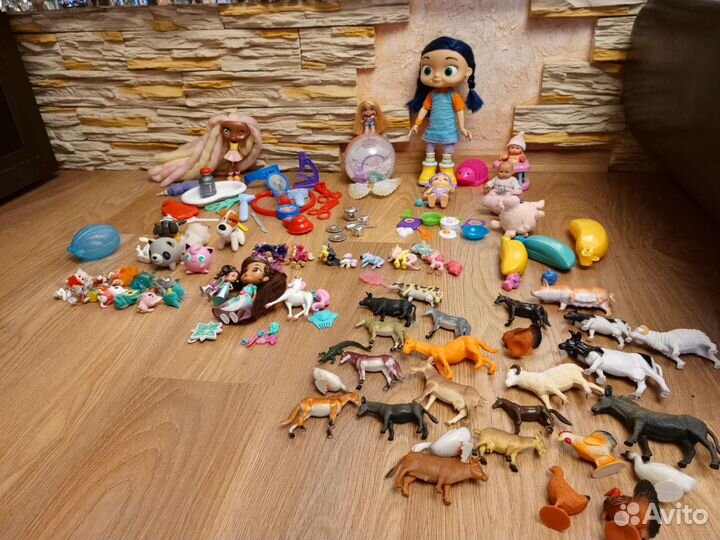 Набор фирменных игрушек