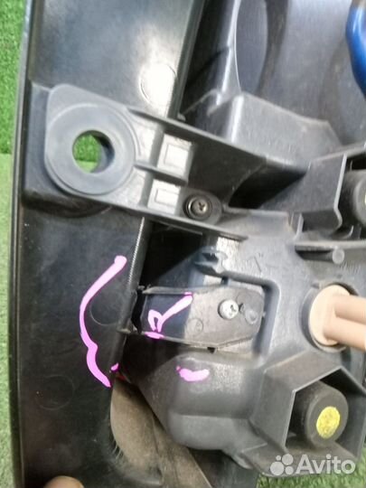 Стоп сигнал toyota noah ZRR80 2011 контрактная