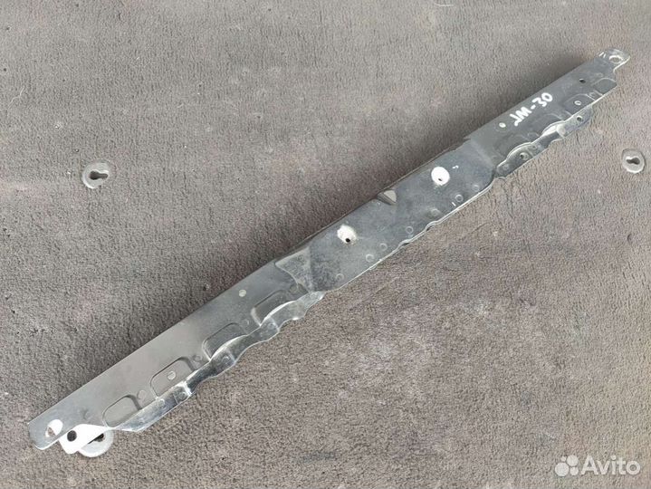 Панель передняя (телевизор) для Chevrolet Equinox 3