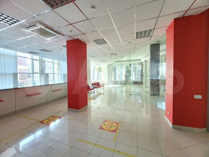 Офис, банк, 274.3 м²