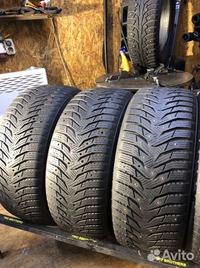 Kumho WinterCraft Ice WI31 215/55 R16 97T