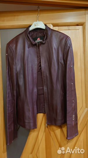 Куртка женская, кожа натур 44-46