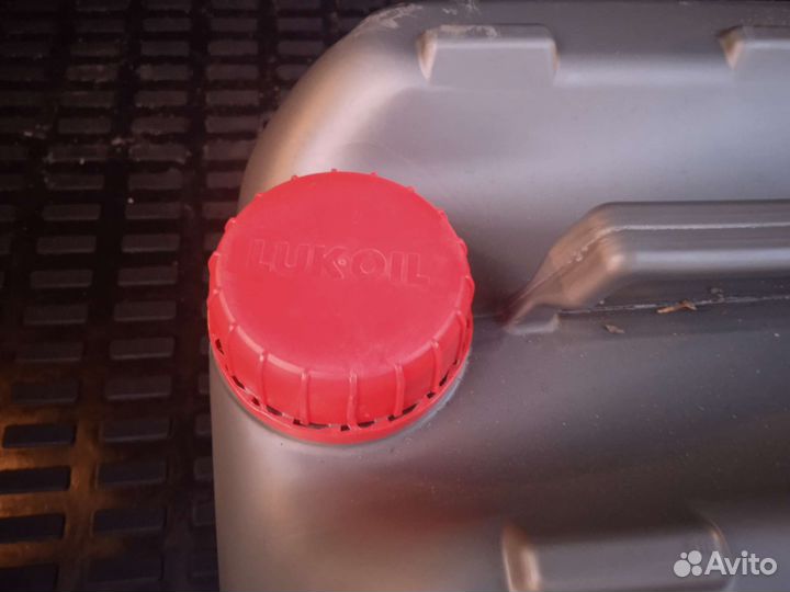 Масло моторное дизельное 10w 40 Лукойл авангард