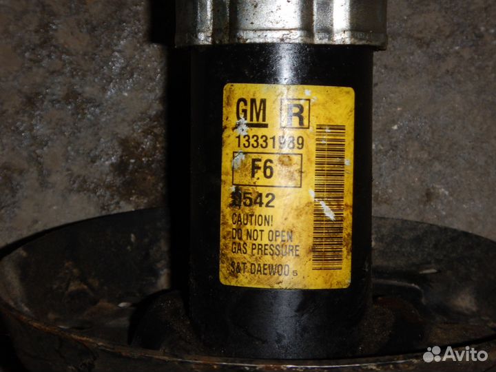 Стойки передние Chevrolet Cruze / Opel Astra J