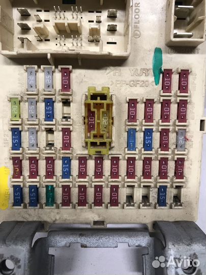 Hyundai solaris 1 блок предохранителей салонный