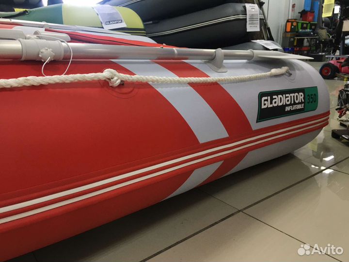Лодка Gladiator E 350 Pro