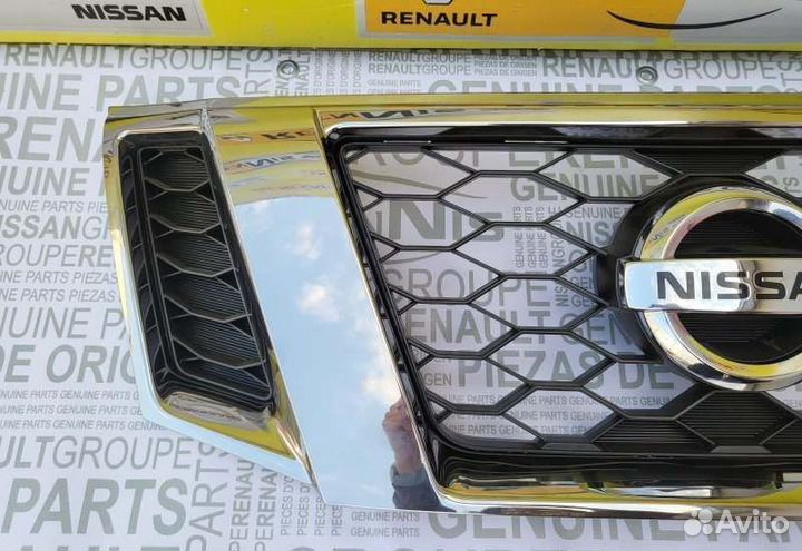 Решетка радиатора в сборе передняя Nissan Terrano