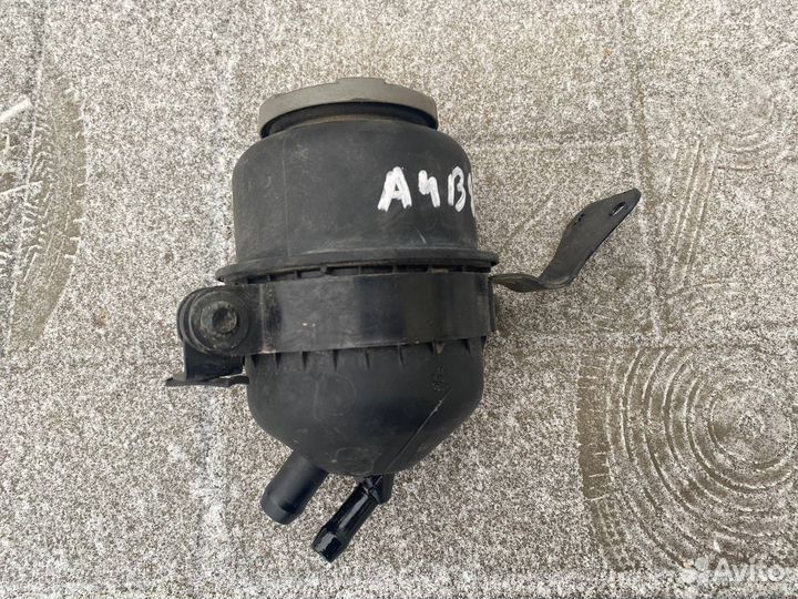 Бачок гидроусилителя руля Audi A4 B8 1.8 T 2009