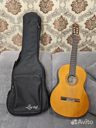 Классическая гитара yamaha c40
