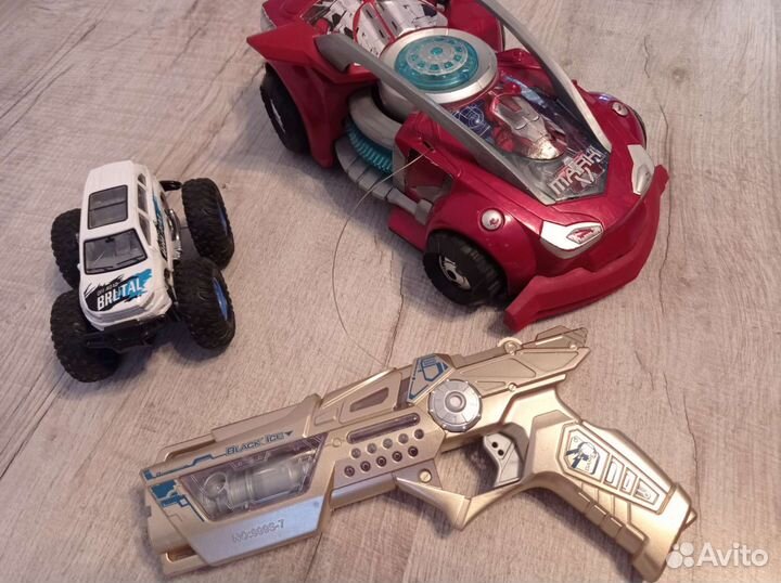 Машинки, бластеры, игрушки