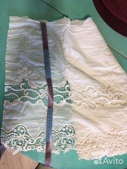 Кружево на батисте