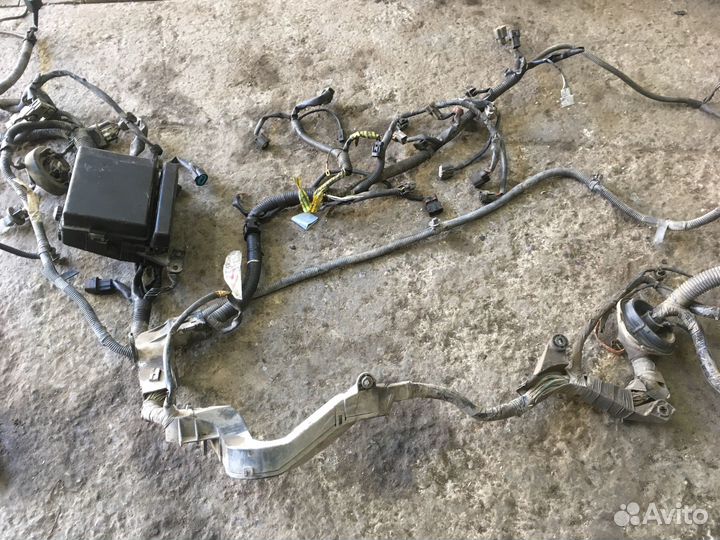 Подкапотная проводка Mitsubishi Lancer 9