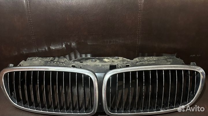 Решетка радиатора на BMW E66