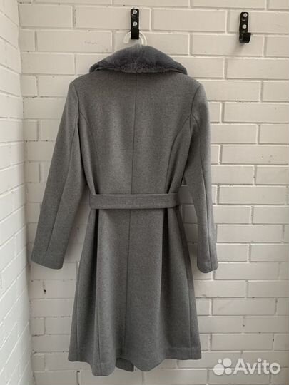 Новое пальто женское зимнее шерстяное с мехом 46 р