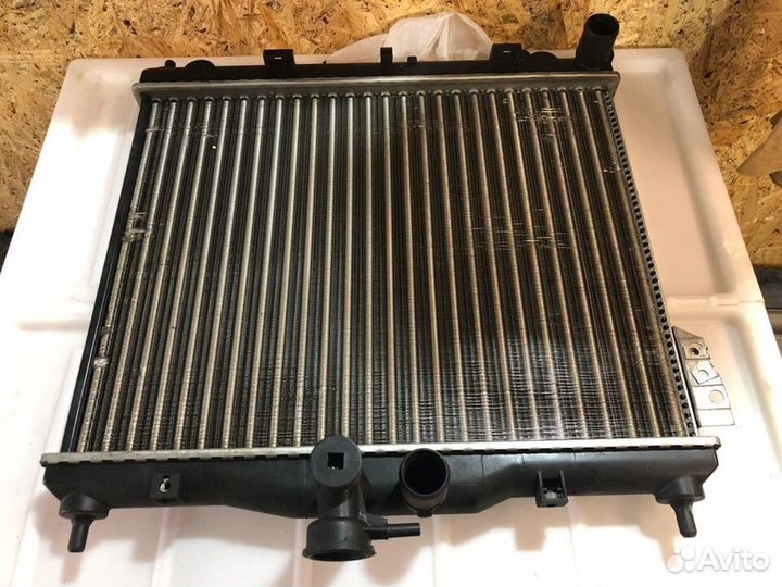 Радиатор hyundai getz 1.1/1.3/1.4/1.6 МКПП