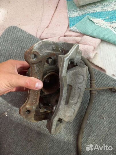 Супорт передний правый киа оптима