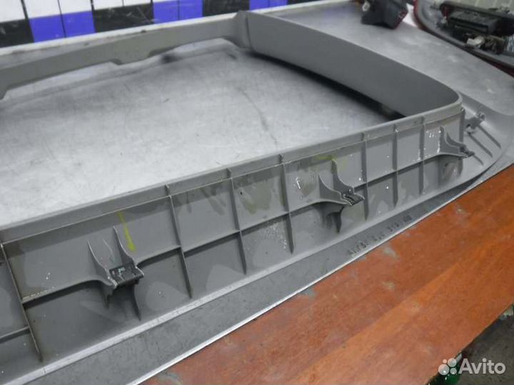 Обшивка багажника задняя левая Mitsubishi Pajero