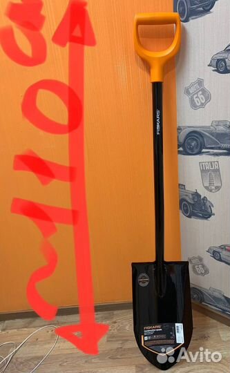 Лопата fiskars новая