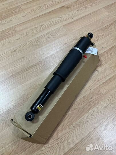 Амортизатор Cadillac Escalade 900 новый задний