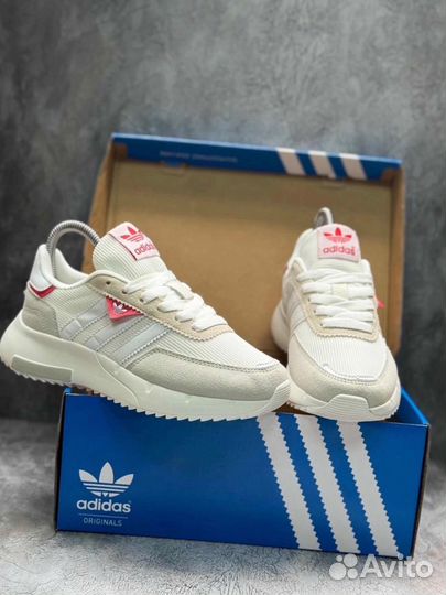 Кроссовки женские Adidas