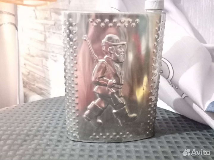 Фляжка карманная