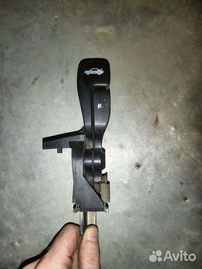 Ручка открывания багажника