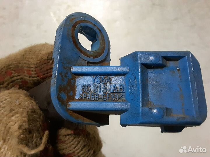 Датчик положения коленвала Форд Фокус 2